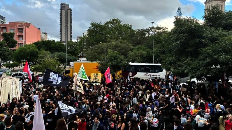 Ato da USP pede melhores condições para universidades