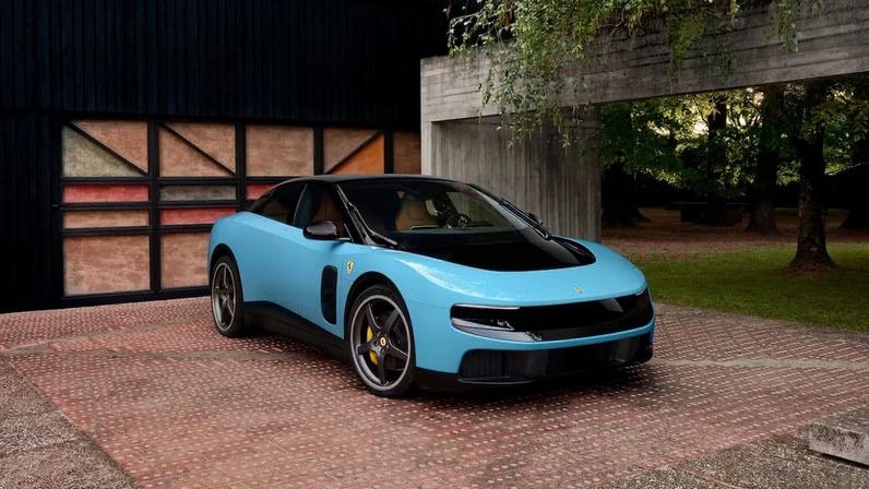 Ferrari Luce, primeiro modelo elétrico da marca, nasce com visual polêmico