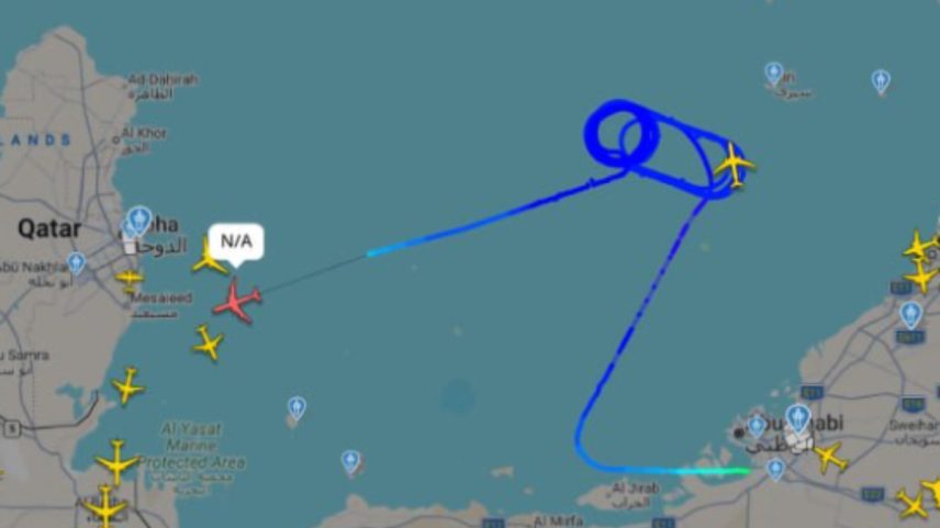 Site de monitoramento de tráfego aéreo mostra avião dos EUA dando voltas antes de perder sinal