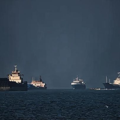 Empasse no Estreito de Hormuz aumenta risco de guerra total