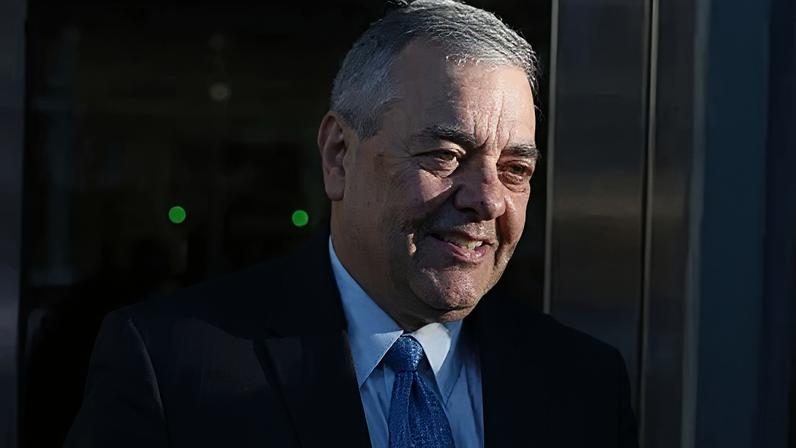 Júri condena ex-deputado da Flórida em caso de lobby na Venezuela