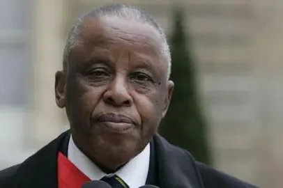 Ex-presidente de Botsuana Festus Mogae morre aos 86 anos