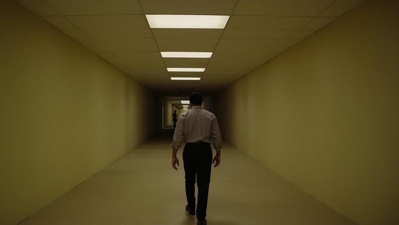 Filme "Backrooms: Um Não-Lugar"