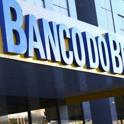 Lucro do Banco do Brasil cai 54% com crise no agro