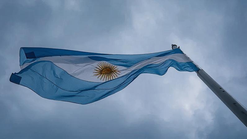 Economia argentina registra alta de 3,5% em março