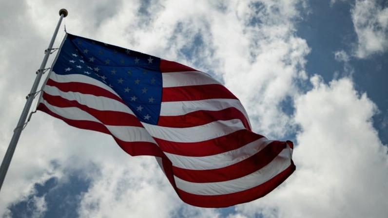 Na imagem, a bandeira dos Estados Unidos.