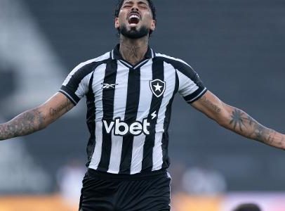 Barboza evita falar do Palmeiras e rebate críticas na despedida do Botafogo