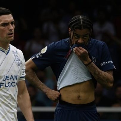 PSG tropeça em casa e acende alerta na luta pelo título francês
