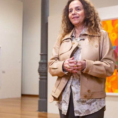 Jardim gráfico de Milhazes na Pinacoteca revela diálogo entre arte e técnica