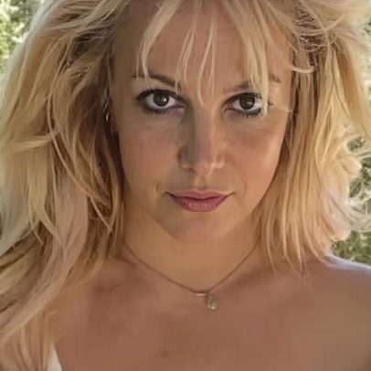Britney Spears nega comportamento agressivo e latido em restaurante