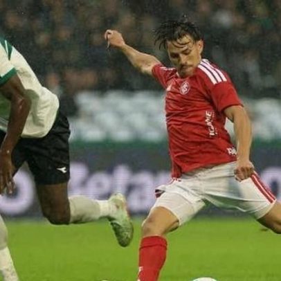Inter empata com o Coritiba no fim, com lambança e lei do ex