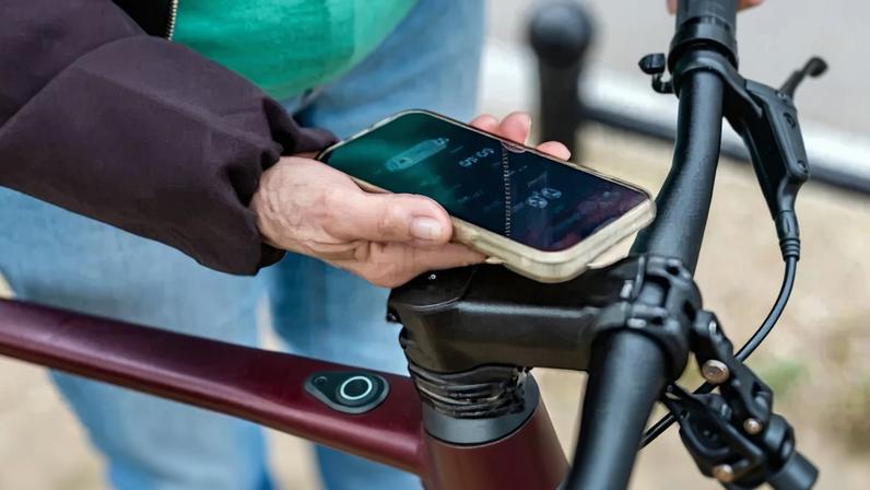 Segurança digital na micromobilidade: bikes elétricas também precisam de proteção cibernética?