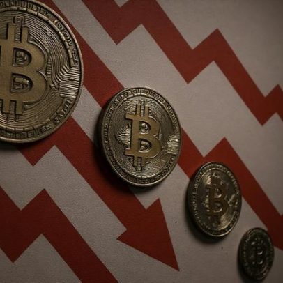 ETFs de bitcoin registram saída expressiva de capital