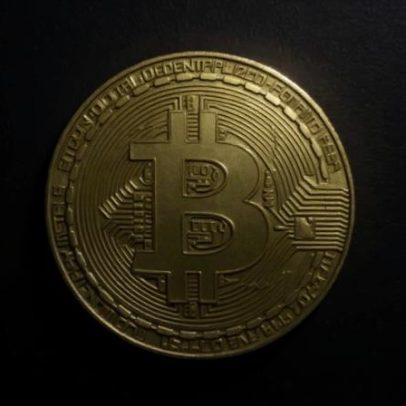 Bitcoin sobe 3% após aprovação de lei cripto em comitê do Senado dos EUA
