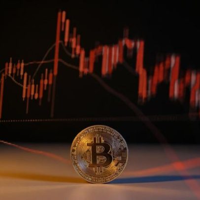 Bitcoin cai 3% e Ethereum fica abaixo de US$ 2 mil com ataque dos EUA ao Irã