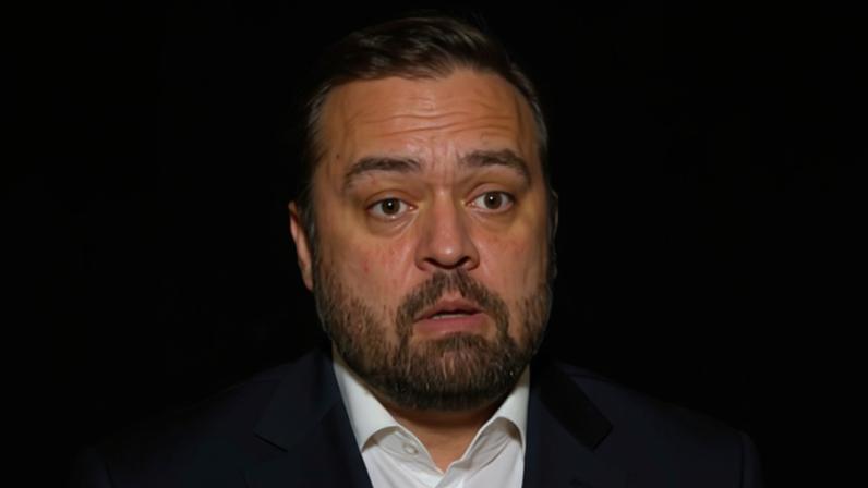 PF aponta elo entre encontros e aportes envolvendo Cláudio Castro e Banco Master