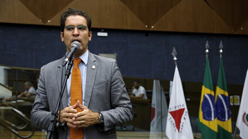 O vereador Bráulio Lara (Novo), que defende análise sobre o destino dos empréstimos que podem ser feitos pela prefeitura