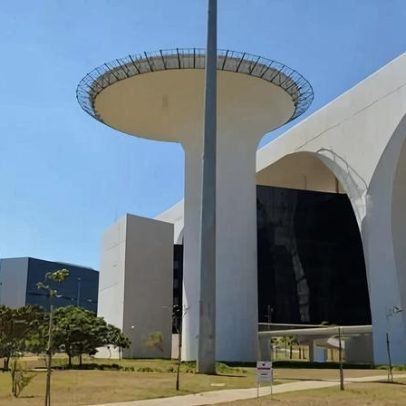 Zema prometeu acabar com jetons, mas R$3 milhões ainda vão ao 1º escalão