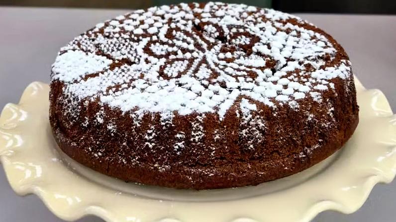 Bolo de chocolate de Thiago Oliveira é destaque no Dia das Mães