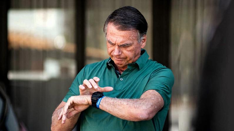 Bolsonaro em prisão domiciliar