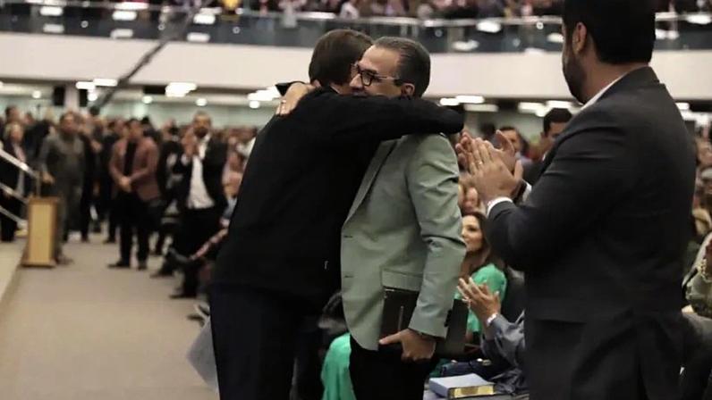 TSE vê uso de igreja para promover candidatos como abuso de poder