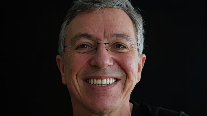 Boninho já trabalha em novo reality de namoro após estreia da Casa do Patrão