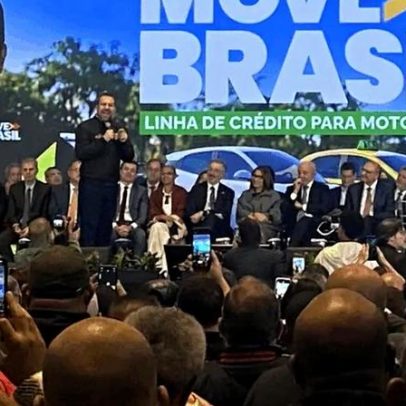 Boulos critica medidas de Tarcísio para motofretistas