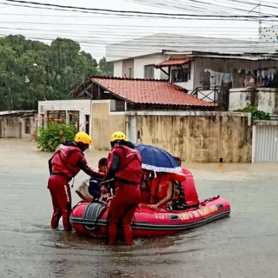 Chuvas em Pernambuco deixam 4 mortos e mais de 2 mil afetados