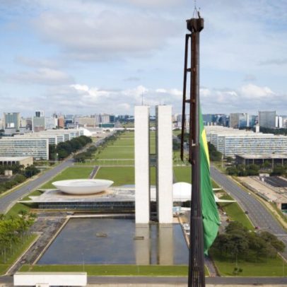 Fraturas entre Poderes colocam democracia em risco