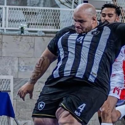 De 251 kg a artilheiro do Botafogo, história de superação