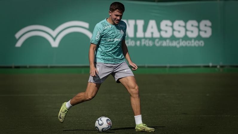 Bruno Fuchs durante treino do Palmeiras na Academia de Futebol