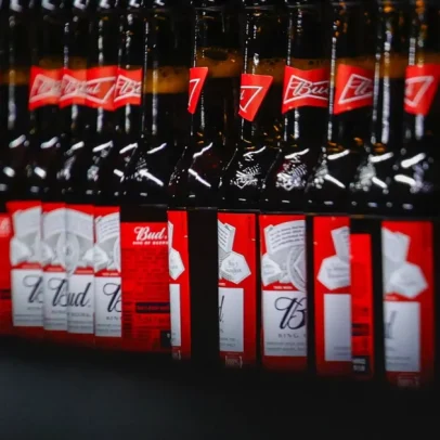 Dona da Ambev interrompe queda de três anos e sinaliza recuperação