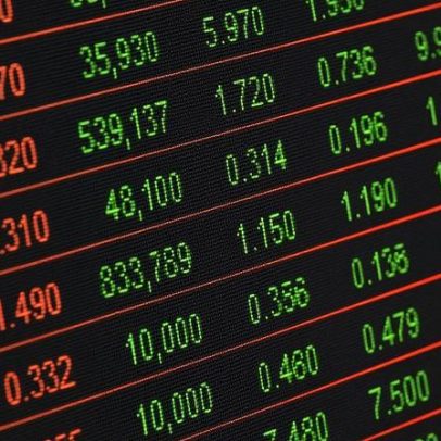 Bolsa abre em alta com otimismo sobre fim da guerra e petróleo em queda