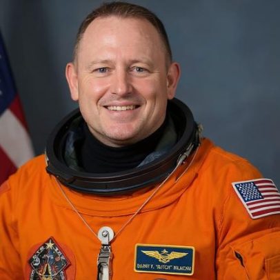 Astronauta descreve ensinamentos recebidos de Deus durante missão no espaço