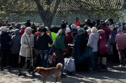 Ficar ou arriscar: civis ucranianos presos em cidade na linha de frente