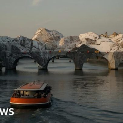 Timelapse revela inflamento de suposta caverna gigante em ponte de Paris