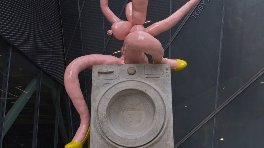 Novo museu revela encomenda provocativa de Sarah Lucas no Bowery
