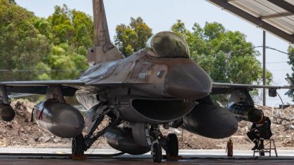 Jato de Israel antes de decolar para realizar ataques contra o Irã