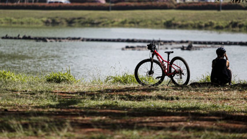 São Paulo (SP) 31/08/2024 - Paulistanos aproveitam o calor em São Paulo no Parque do Ibirapuera.. Foto: Paulo Pinto/Agência Brasil
