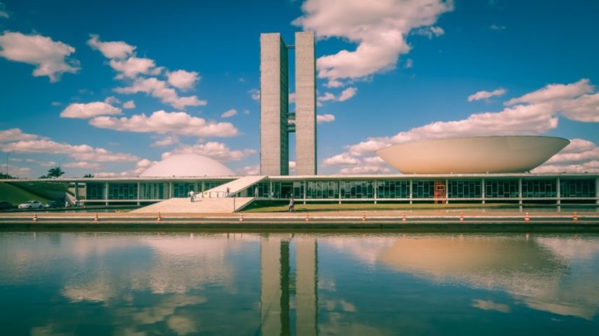 Imagem da matéria: Como as criptomoedas podem impactar as eleições de 2026
