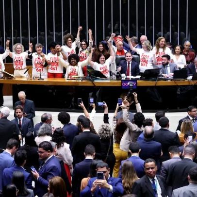 Câmara aprova fim da escala 6×1 e mudanças no serviço