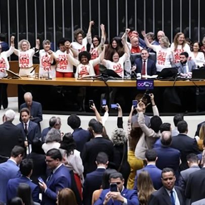 Câmara aprova fim da escala 6x1 e reduz jornada para 40 horas