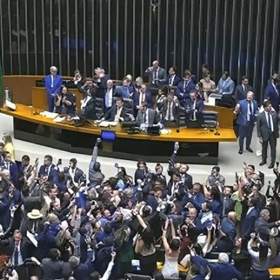 Governo e oposição discutem afrouxamento de leis eleitorais
