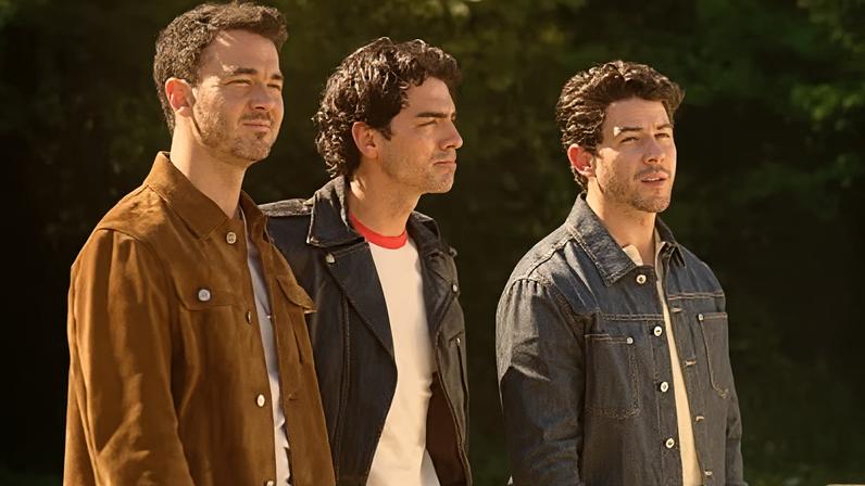 Jonas Brothers no trailer de "Camp Rock 3"