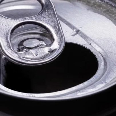 Arábia Saudita enfrenta escassez de bebidas alcoólicas por gargalos na guerra com Irã