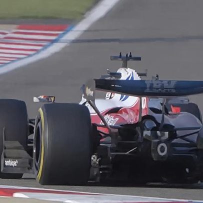 FIA avalia proibir asa de escapamento da Ferrari