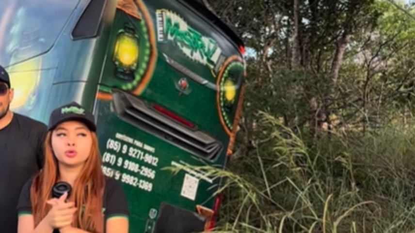 Ônibus saiu da estrada