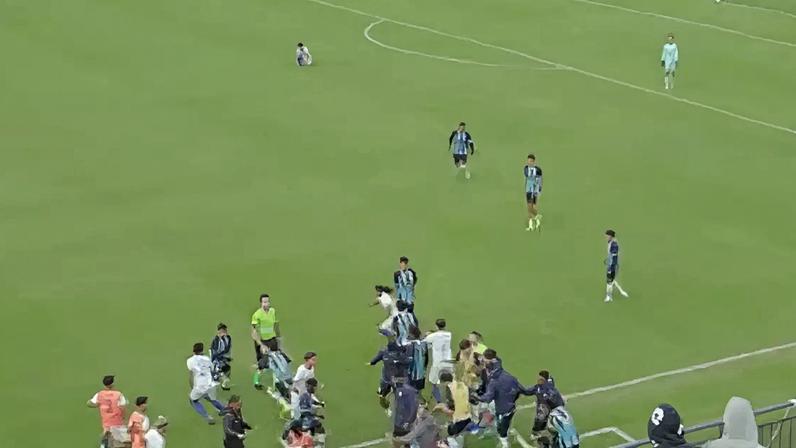 Confusão em jogo do Grêmio no sub-17