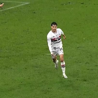 Gesto polêmico de Bobadilla após gol do São Paulo sobre o Corinthians