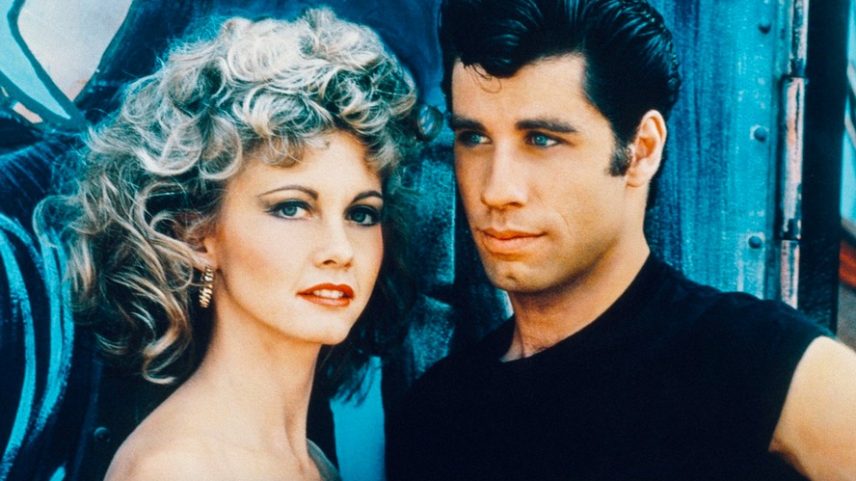 Olivia Newton-John (1948-2022) e John Travolta em Grease - Nos Tempos da Brilhantina (1978) — Foto: Reprodução